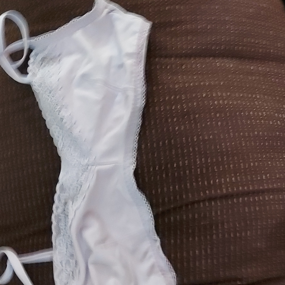 Fenty bra